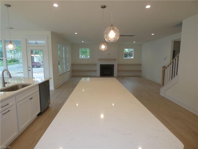 933 Stockbridge DR, Virginia Beach, VA 23464