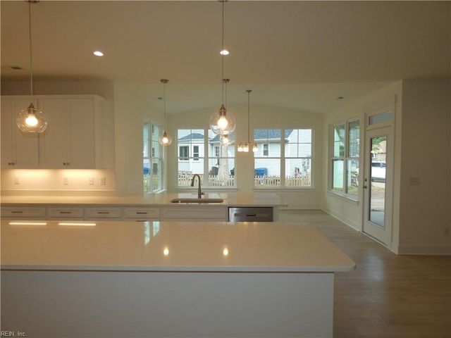 933 Stockbridge DR, Virginia Beach, VA 23464