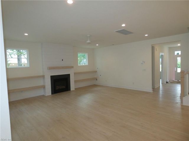 933 Stockbridge DR, Virginia Beach, VA 23464