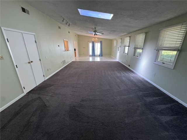 1027 Middle Rd, Shaler, PA 15116