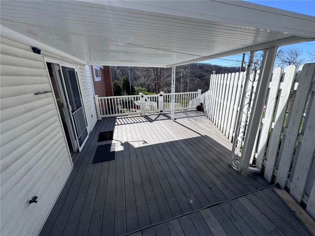 1027 Middle Rd, Shaler, PA 15116