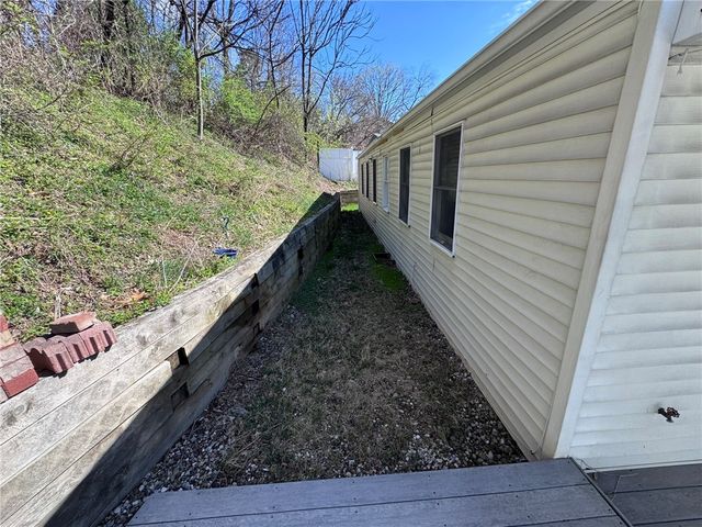 1027 Middle Rd, Shaler, PA 15116