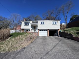 1027 Middle Rd, Shaler, PA 15116