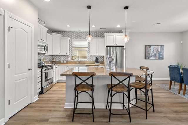 8474 Athens Way, North Charleston, SC 29420