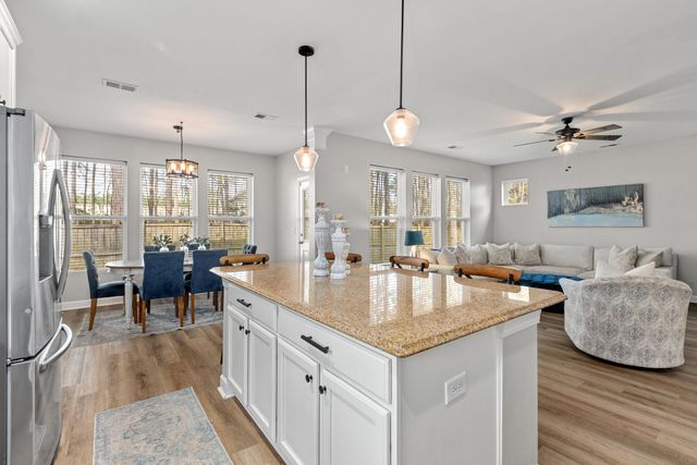 8474 Athens Way, North Charleston, SC 29420