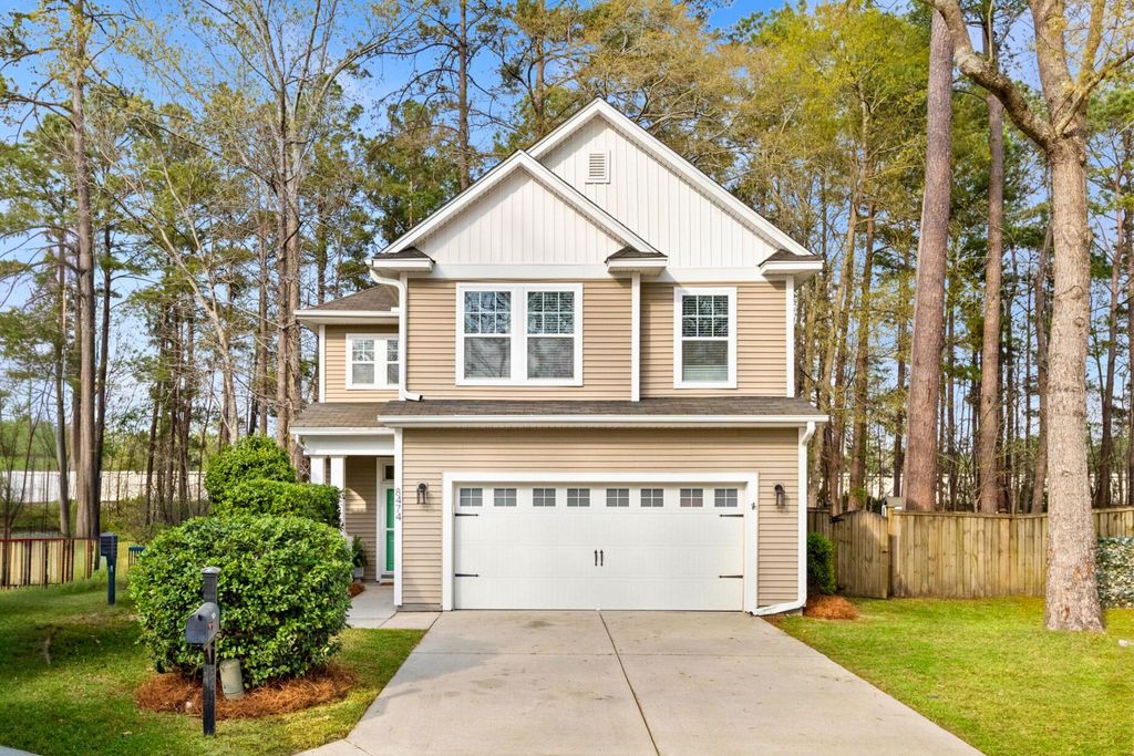 8474 Athens Way, North Charleston, SC 29420