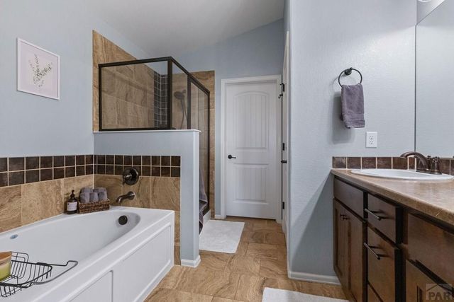 5308 Avocet Ct, Pueblo, CO 81008