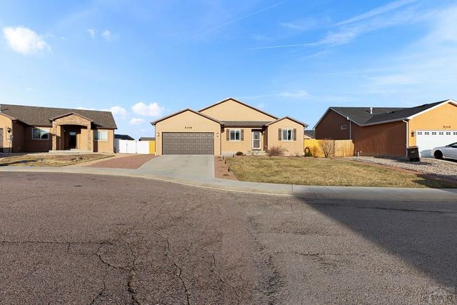 5308 Avocet Ct, Pueblo, CO 81008