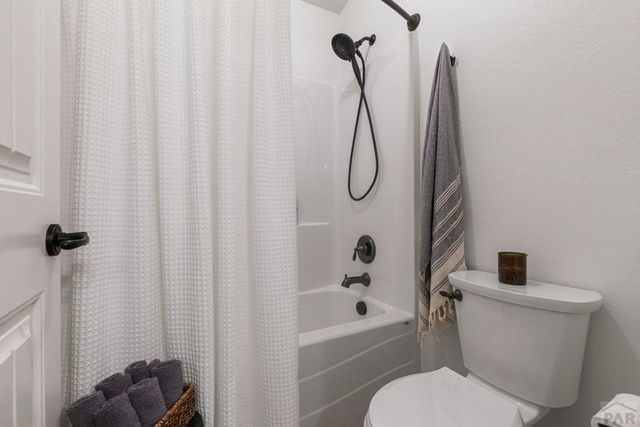 5308 Avocet Ct, Pueblo, CO 81008