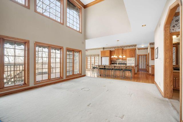 7570 S Cambridge DRIVE, Franklin, WI 53132