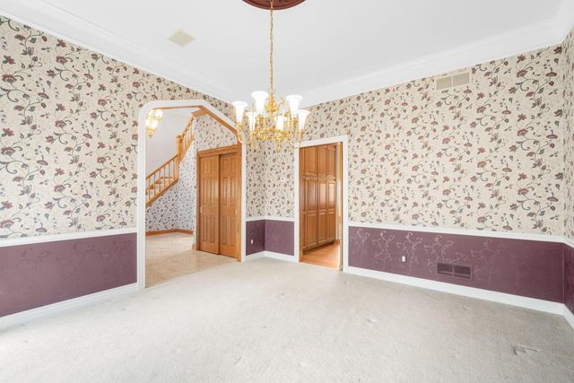 7570 S Cambridge DRIVE, Franklin, WI 53132
