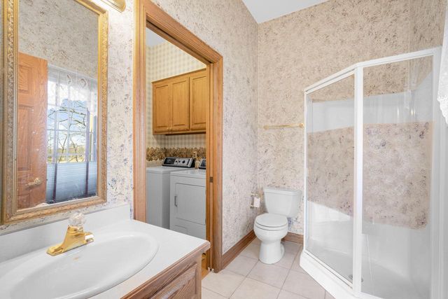 7570 S Cambridge DRIVE, Franklin, WI 53132
