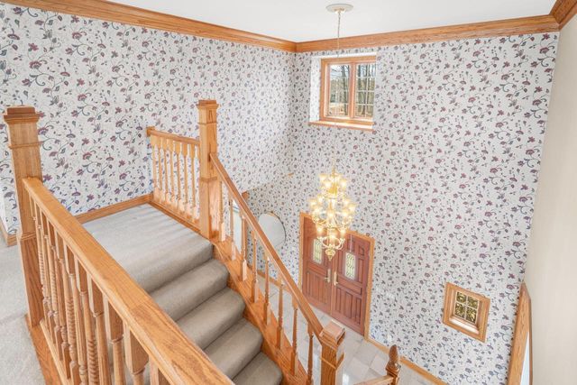 7570 S Cambridge DRIVE, Franklin, WI 53132