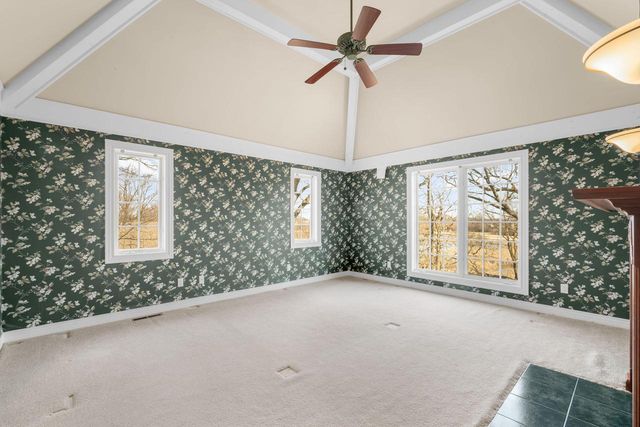 7570 S Cambridge DRIVE, Franklin, WI 53132