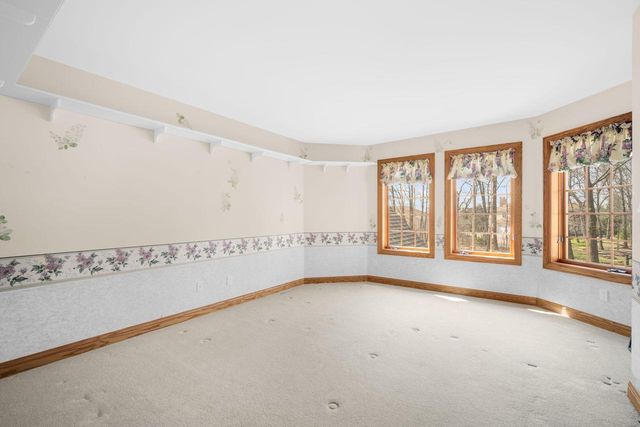 7570 S Cambridge DRIVE, Franklin, WI 53132
