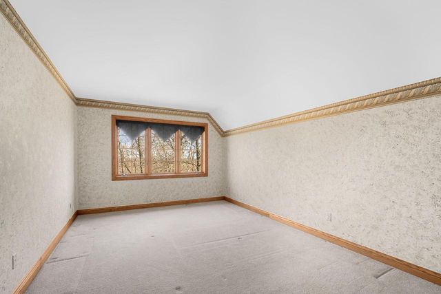 7570 S Cambridge DRIVE, Franklin, WI 53132