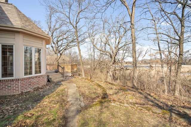 7570 S Cambridge DRIVE, Franklin, WI 53132