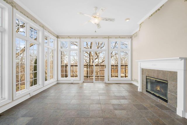 7570 S Cambridge DRIVE, Franklin, WI 53132