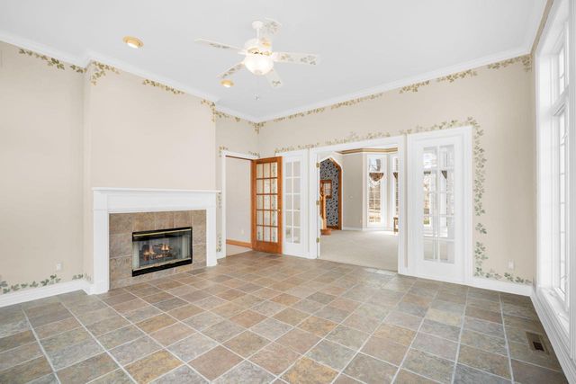7570 S Cambridge DRIVE, Franklin, WI 53132