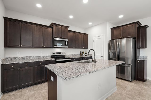 217 Old Grove Avenue, Moncks Corner, SC 29461
