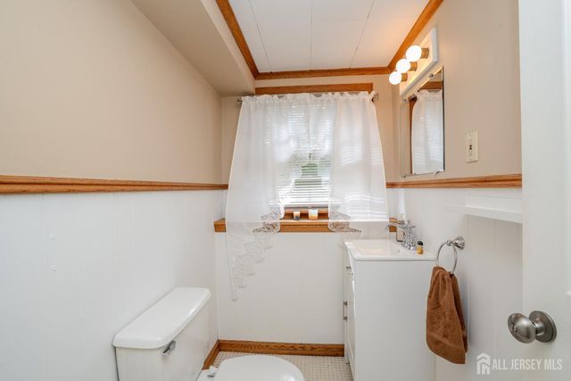 499 Old Stage Road, Spotswood, NJ 08884