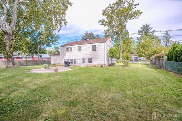 499 Old Stage Road, Spotswood, NJ 08884