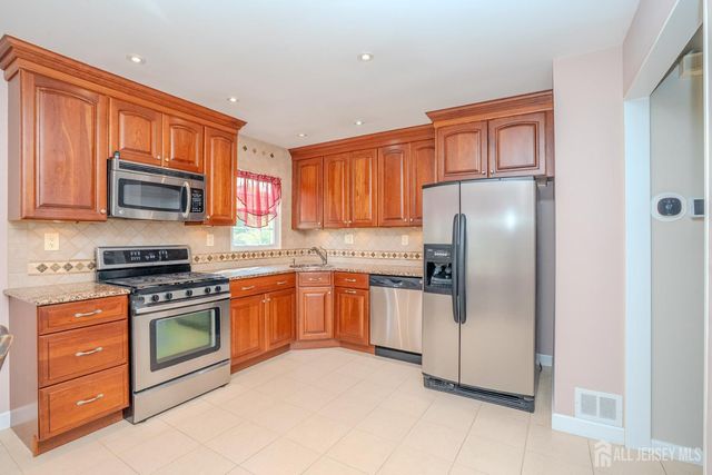499 Old Stage Road, Spotswood, NJ 08884