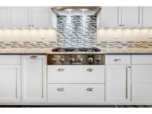 9946 Nw 326TH Pl, Hillsboro, OR 97124