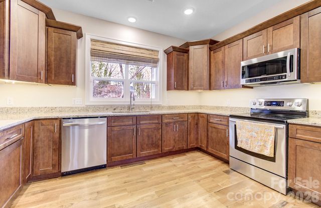 129 White Oak Road Extension, Arden, NC 28704