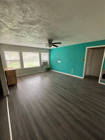 507 Corydon Drive, Huffman, TX 77336