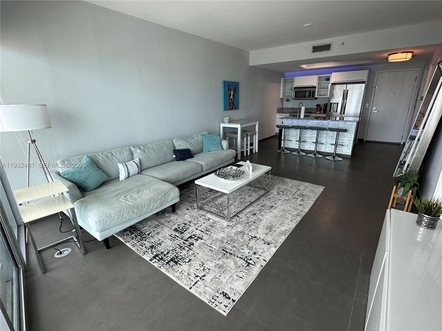 888 Biscayne Blvd 4302, Miami, FL 33132