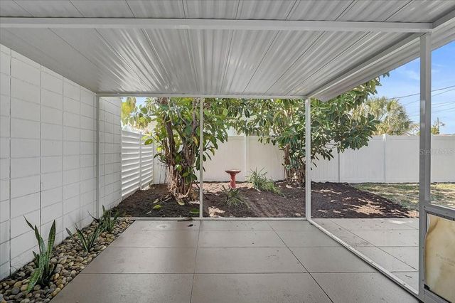 3133 LAKE RIDGE DRIVE, Sarasota, FL 34237