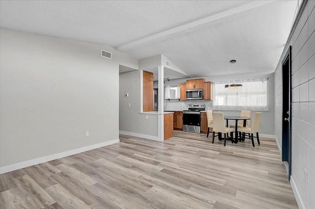 3133 LAKE RIDGE DRIVE, Sarasota, FL 34237