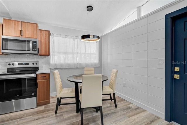 3133 LAKE RIDGE DRIVE, Sarasota, FL 34237