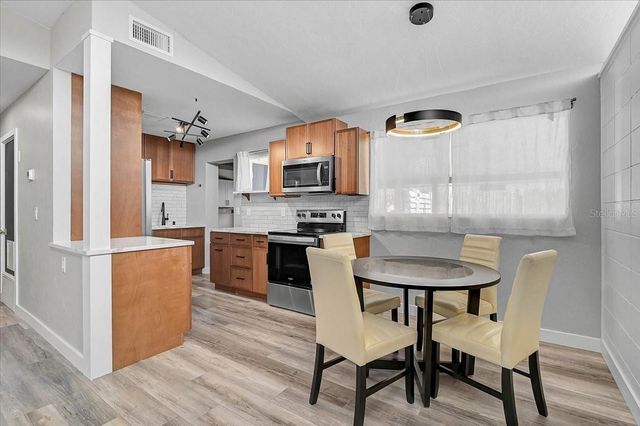 3133 LAKE RIDGE DRIVE, Sarasota, FL 34237