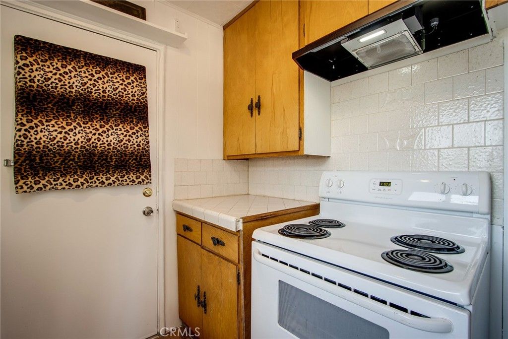 Image 14 of property listing at 63720 Pluto Road, Joshua Tree, CA 92252