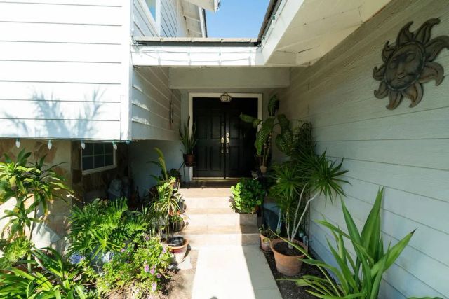 2419 Deerpark, Fullerton, CA 92835