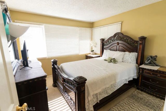 2419 Deerpark, Fullerton, CA 92835