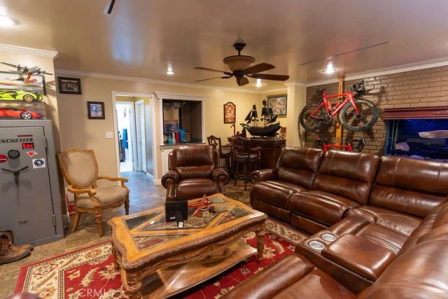 2419 Deerpark, Fullerton, CA 92835