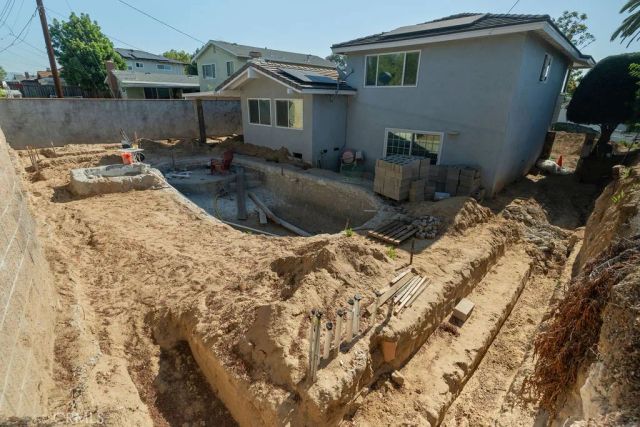 2419 Deerpark, Fullerton, CA 92835
