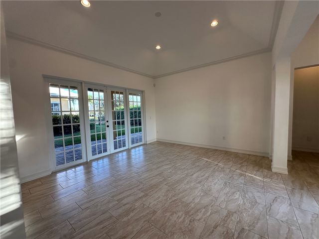 6430 Monserrat Drive, Vero Beach, FL 32967