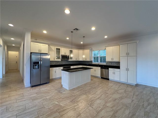 6430 Monserrat Drive, Vero Beach, FL 32967