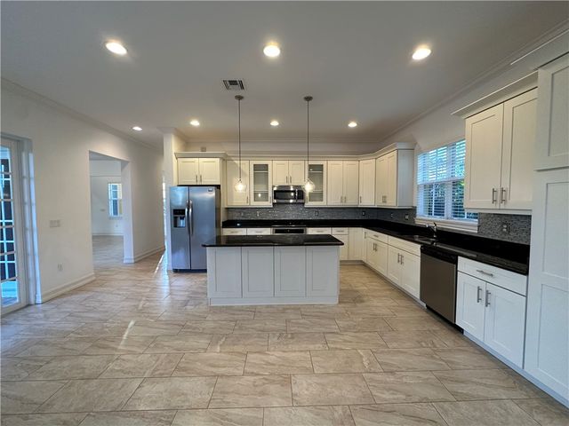 6430 Monserrat Drive, Vero Beach, FL 32967