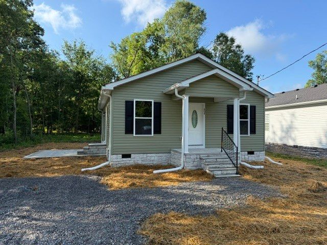 604 Decherd St, E, Tullahoma, TN 37388