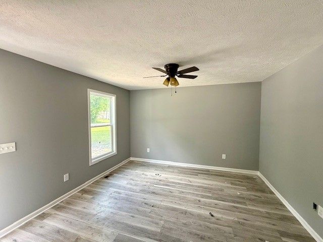 604 Decherd St, E, Tullahoma, TN 37388
