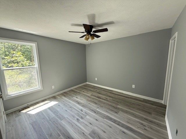 604 Decherd St, E, Tullahoma, TN 37388