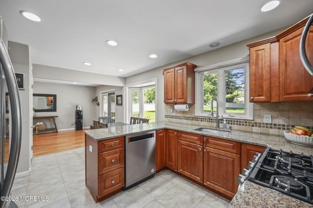 3 St Lawrence Way, Marlboro, NJ 07746