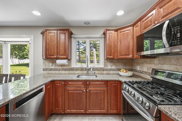 3 St Lawrence Way, Marlboro, NJ 07746