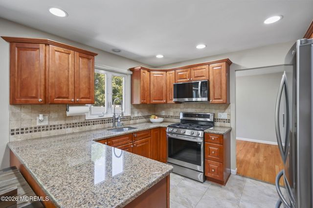3 St Lawrence Way, Marlboro, NJ 07746