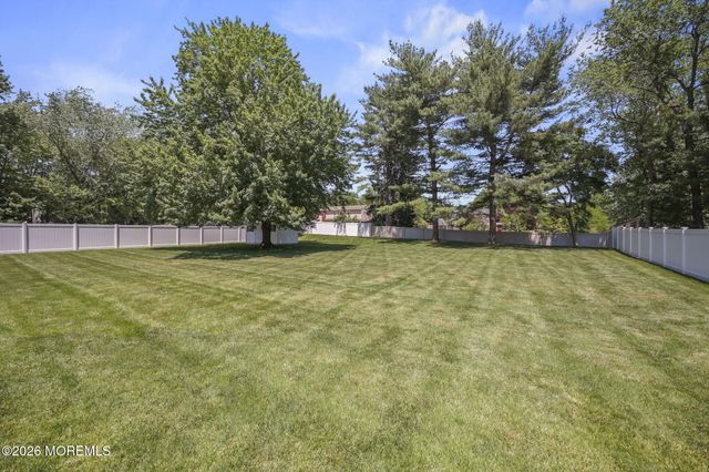 3 St Lawrence Way, Marlboro, NJ 07746
